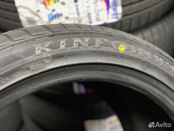 Kinforest KF550-UHP 295/35 R21 107Y