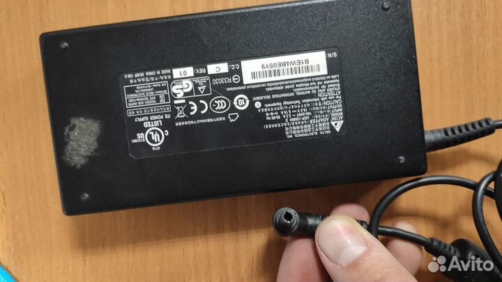 Блоки питания (зарядки) для ноутбуков-оригинальные