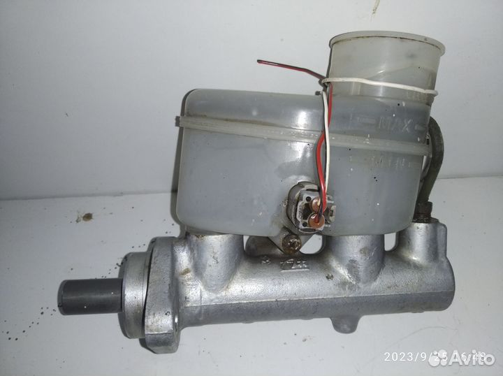 Главный тормозной цилиндр Тойота Карина Е 199