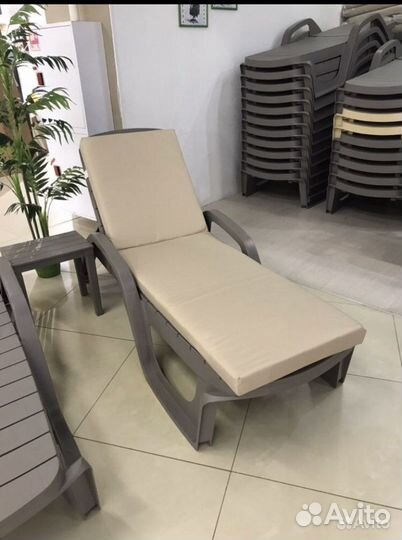 Шезлонг для дачи