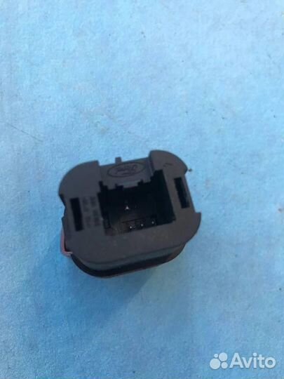 Кнопка аварийной сигнализации 8M5T-13A350-AB