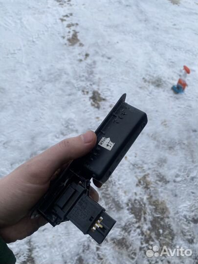 Кнопка багажника pilot Honda