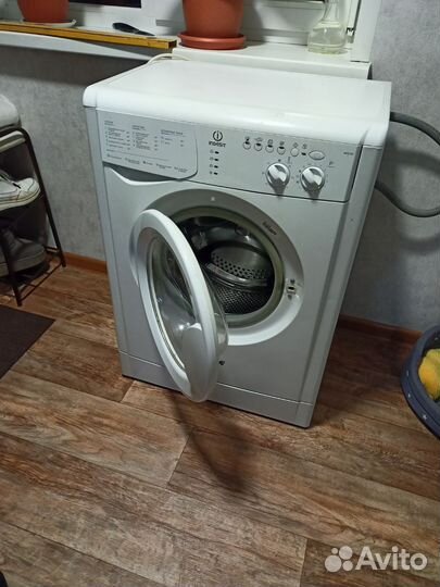Стиральная машина indesit