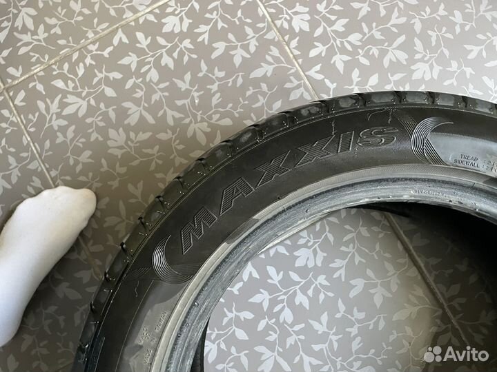 Maxxis Victra MA-Z1 215/55 R16