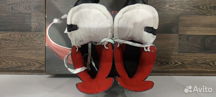 Хоккейные коньки bauer