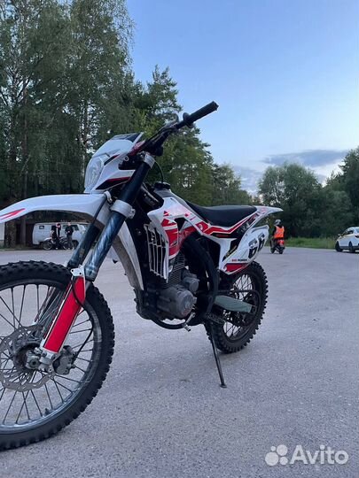 Мотоцикл BSE Z5
