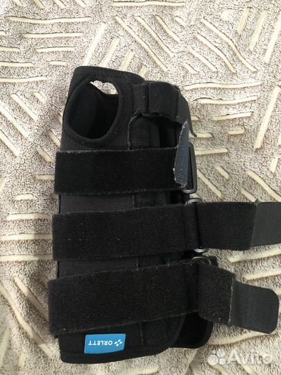 Ортез на лучезапястный сустав правый