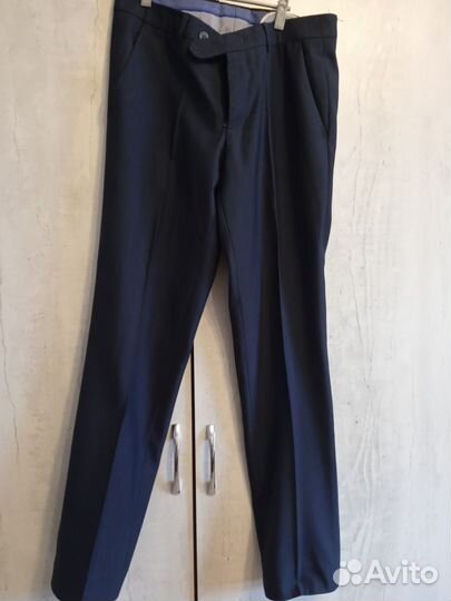 Классический школьный костюм