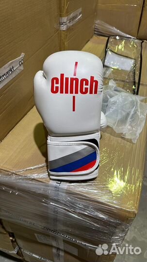 Перчатки и шлема clinch для соревнований