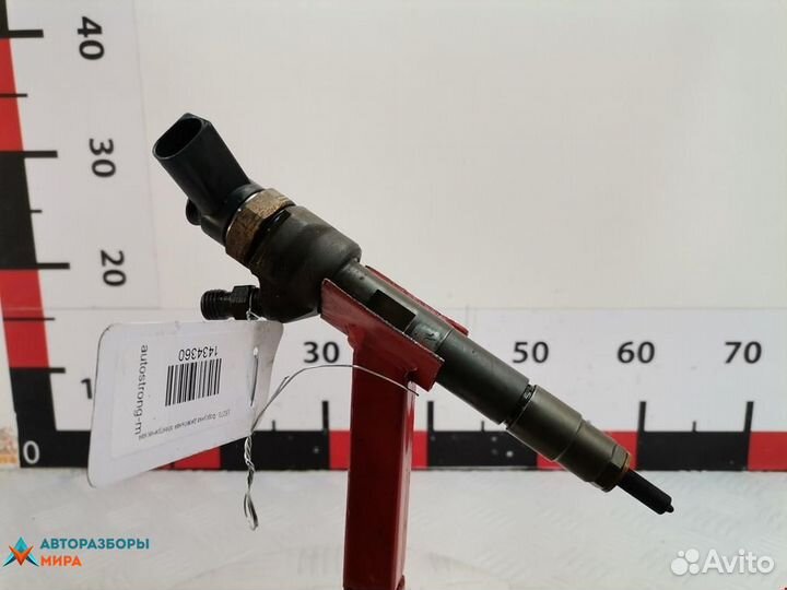 Форсунка BMW 1 E82/E88 2-й рест. 2012 13537798446