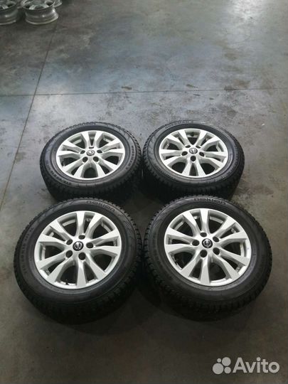 Зимние колёса Nissan 215/60/16 Nokian