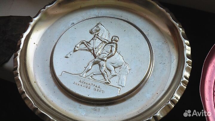 Тарелки декоративные 1960 годы. алюминий