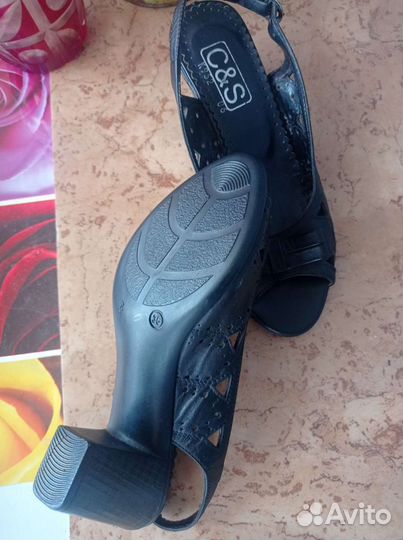 Босоножки, натуральная кожа новые36р