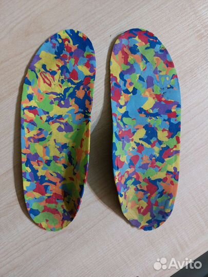 Ортопедические стельки детские. длина 23 см