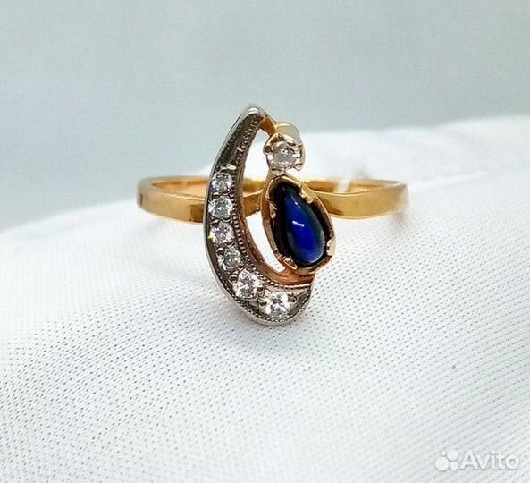 Кольцо с синтетическим камнем Золото