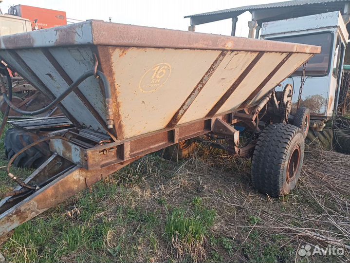 Разбрасыватель удобрений БобруйскАгромаш РУ-3000, 1988