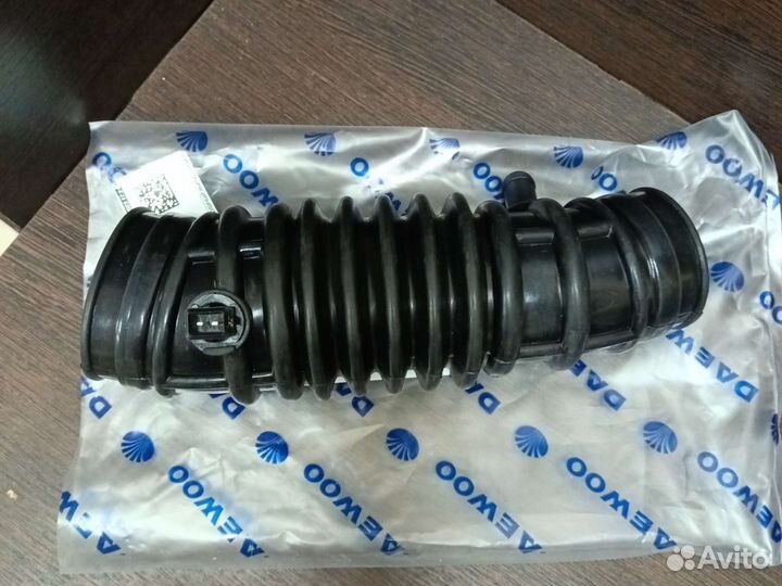 Патрубок воздушного фильтра выпуск chevrolet lanos