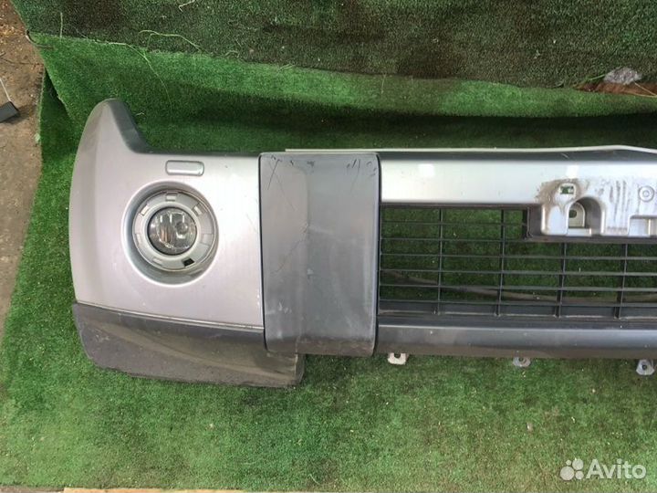 Бампер правый Mitsubishi Pajero 4 V97W 6G75 2007
