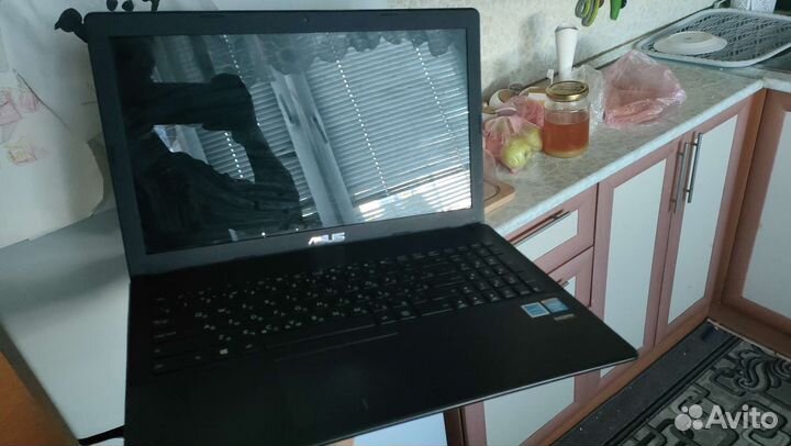 Ноутбук asus