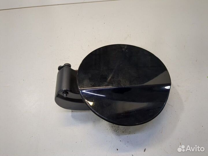 Лючок бензобака Ford Mustang 2017, 2019