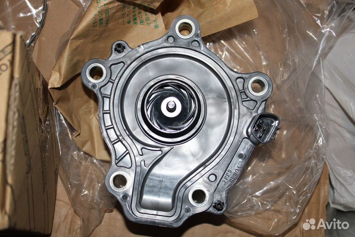 Помпа двигателя Toyota. 161A0-39035. Оригинал