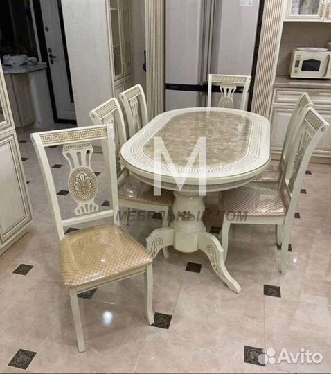 Столы и стулья