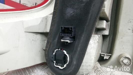 Фонарь задний правый renault scenic 3 (DNT01MY01)