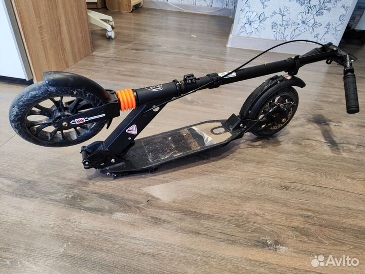 Самокат Urban Scooter Disc