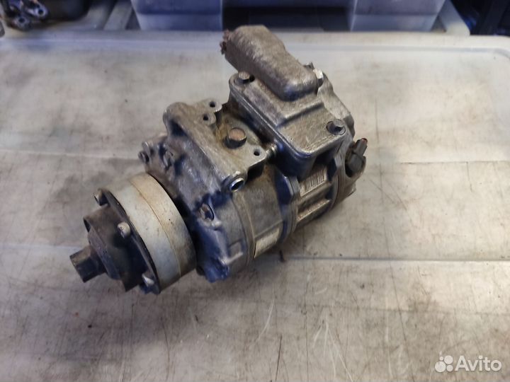 Компрессор кондиционера 4.2 BAR VW Туарег Audi Q7