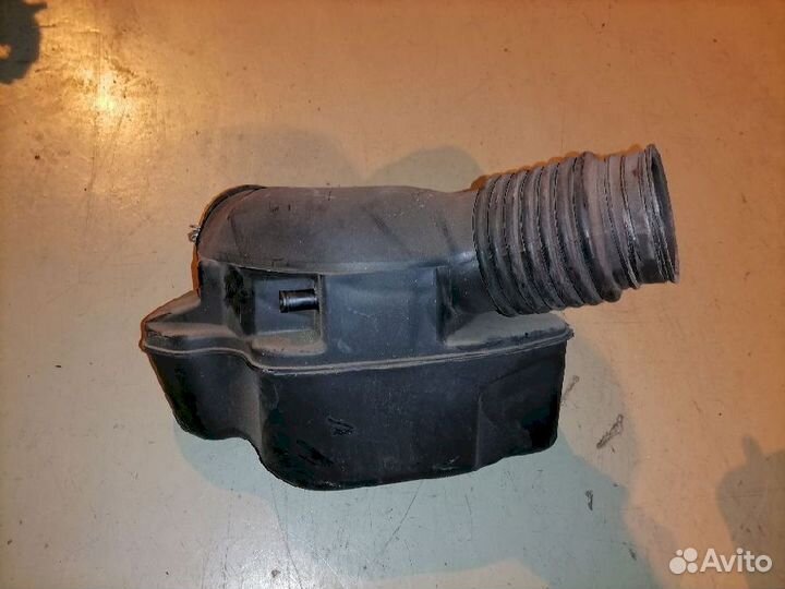 Резонатор воздушного фильтра 17860-46110 Toyota Ma