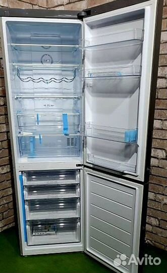 25189) Холодильник C2F636cfrg