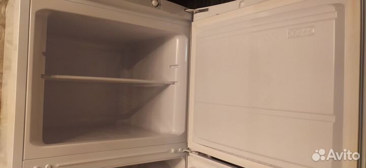 Холодильник indesit