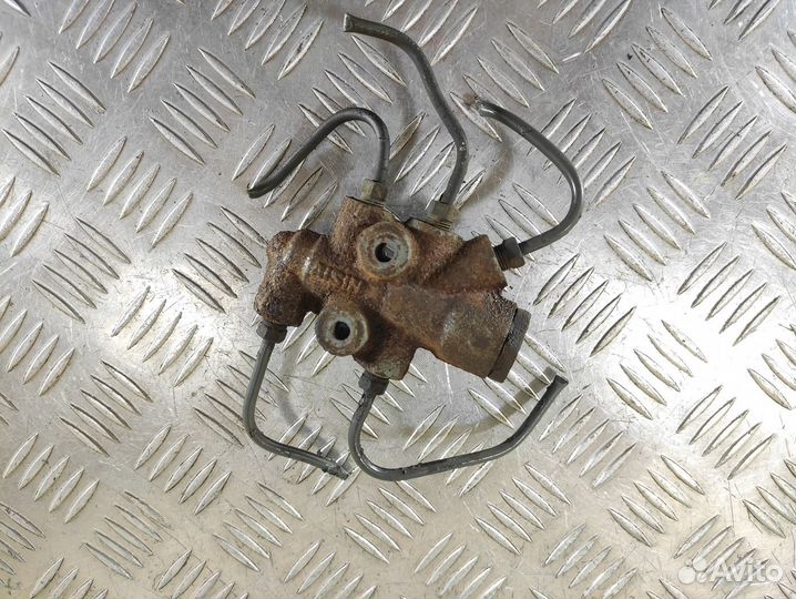 Распределитель тормозов Daihatsu Atrai 7