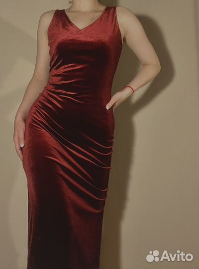 Вечернее платье