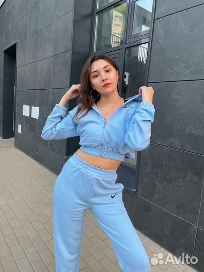 Спортивный костюм женский