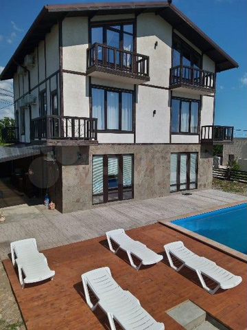 Комната 20 м² в 8-к., 3/3 эт.
