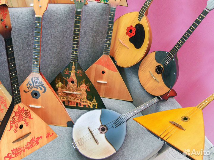 Балалайки и домры