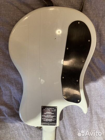 Бас гитара урал