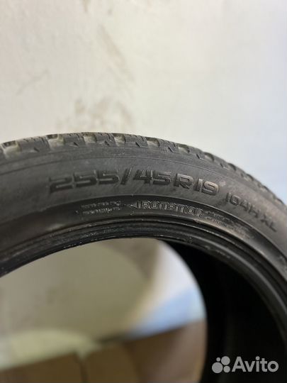 Nokian Tyres Hakkapeliitta 8 255/45 R19 104H