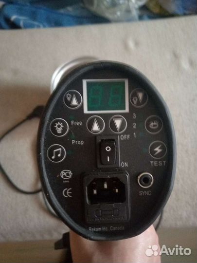 Штатив и вспышка