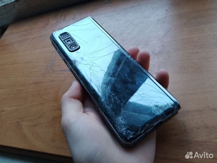 Samsung Galaxy Z Flip, 8/256 ГБ