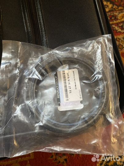 Продам сальник коленвала на дастер 2 литра