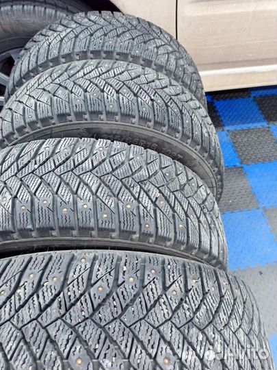 Triangle TR757 215/65 R16 102T