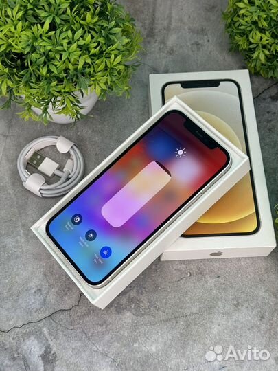 iPhone 12, 64 ГБ