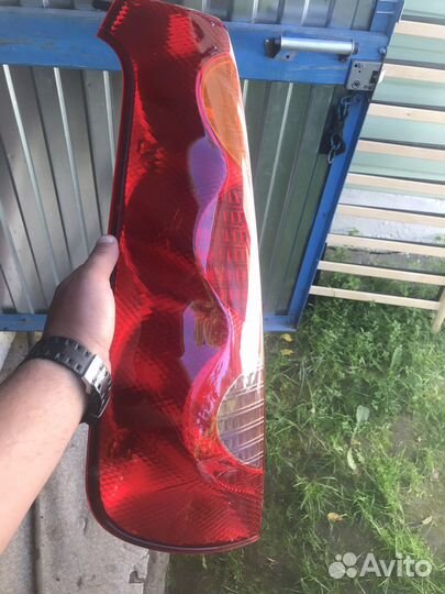 Задний фонарь nissan not