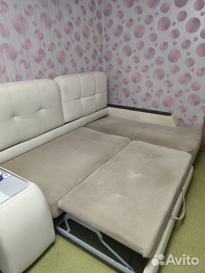 Продам угловой диван