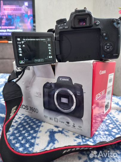 Зеркальный фотоаппарат Canon EOS 760D