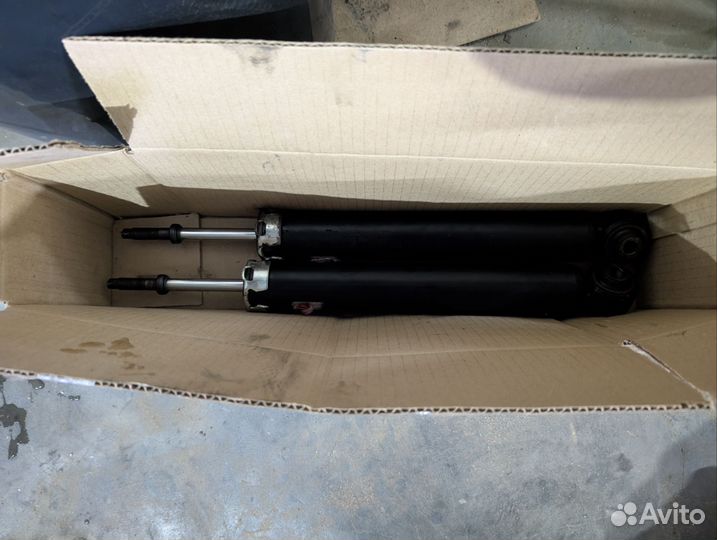 Амортизаторы задние Murano z51/z52