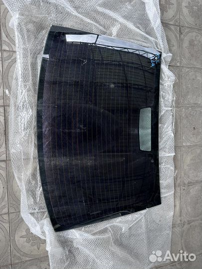 Заднее стекло