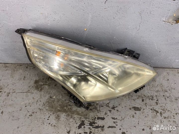 Фара Nissan Teana J32